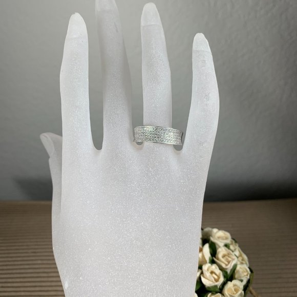 NEW Size 6 Pave CZ Cubic Zirconia Band Ring in Sterling Silver - Picture 1 of 4
